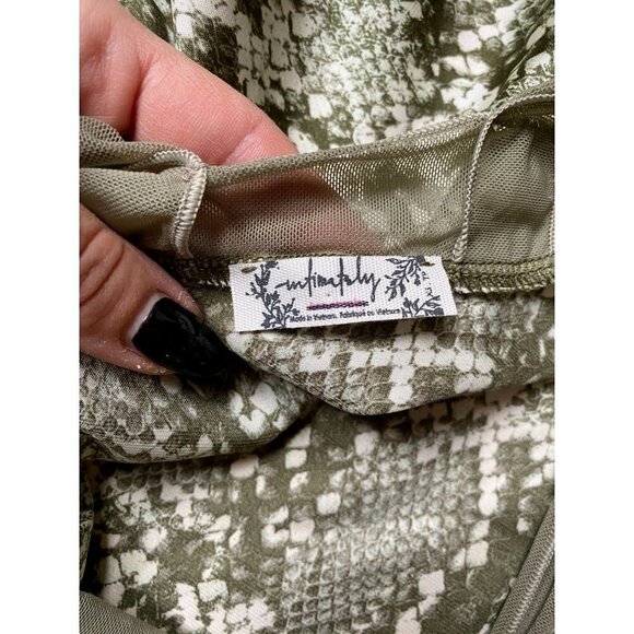 Free People Intimately BNWOT womens green snake print bodysuit sz Xsmall - Picture 6 of 8